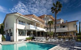 Hotel Nettuno Bardolino 4*